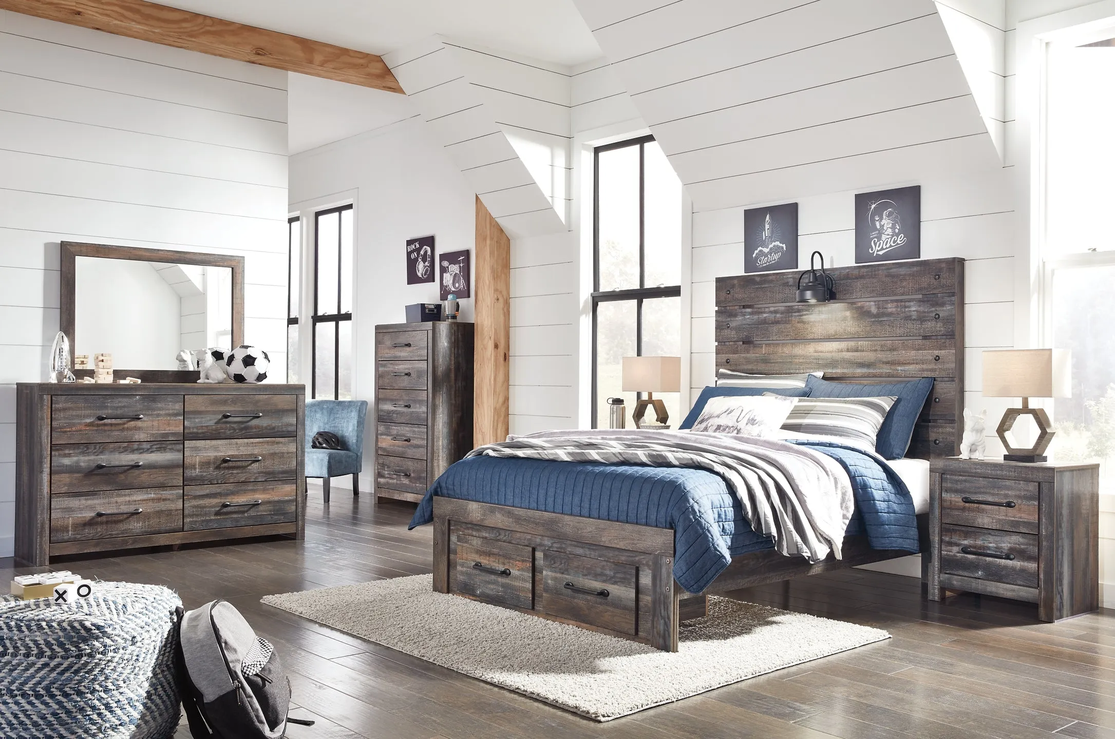 Drystan Full Panel Bed with 2 Storage Drawers with Mirrored Dresser and 2 Nightstands
