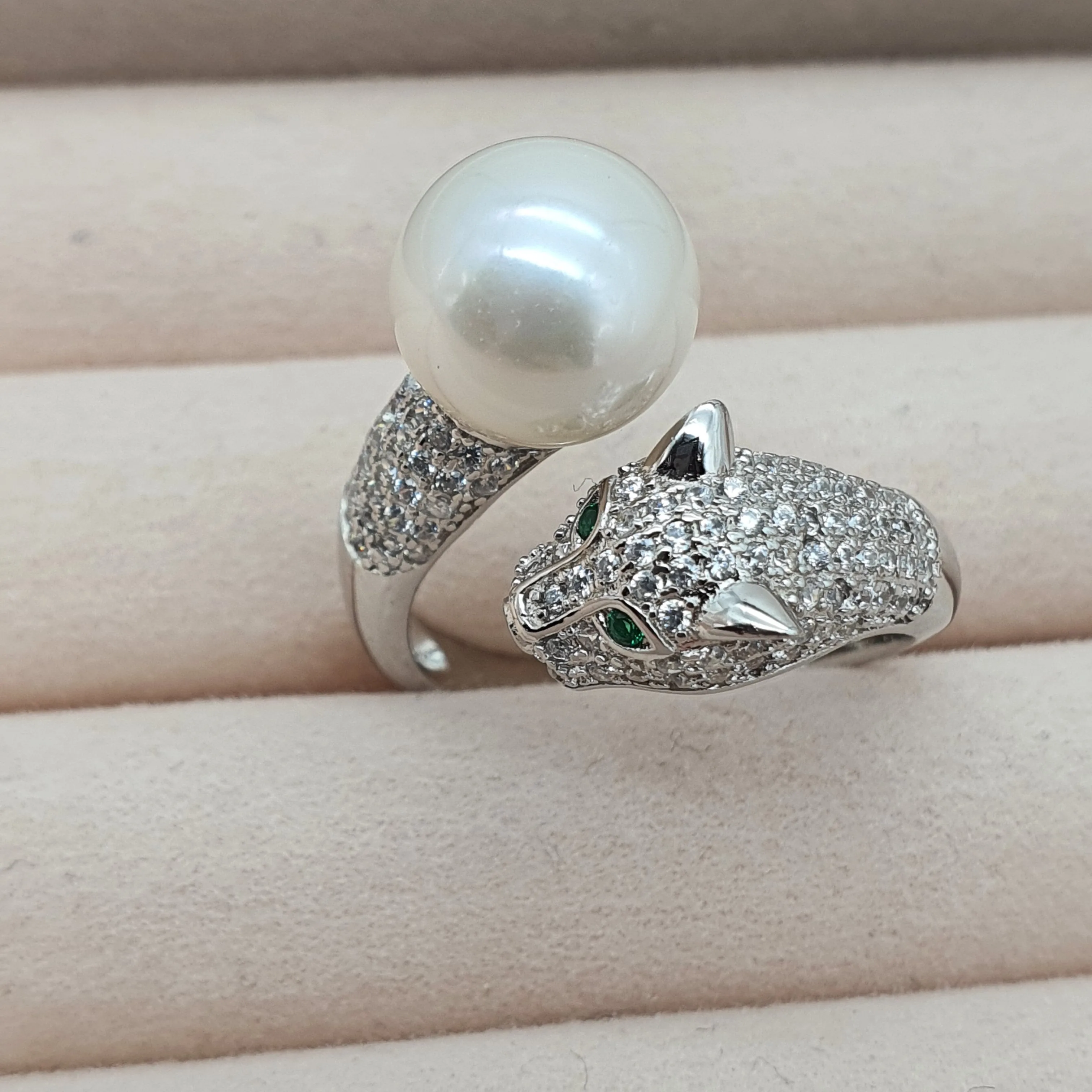 Large Freshwater Pearl Panther ring, sterling silver