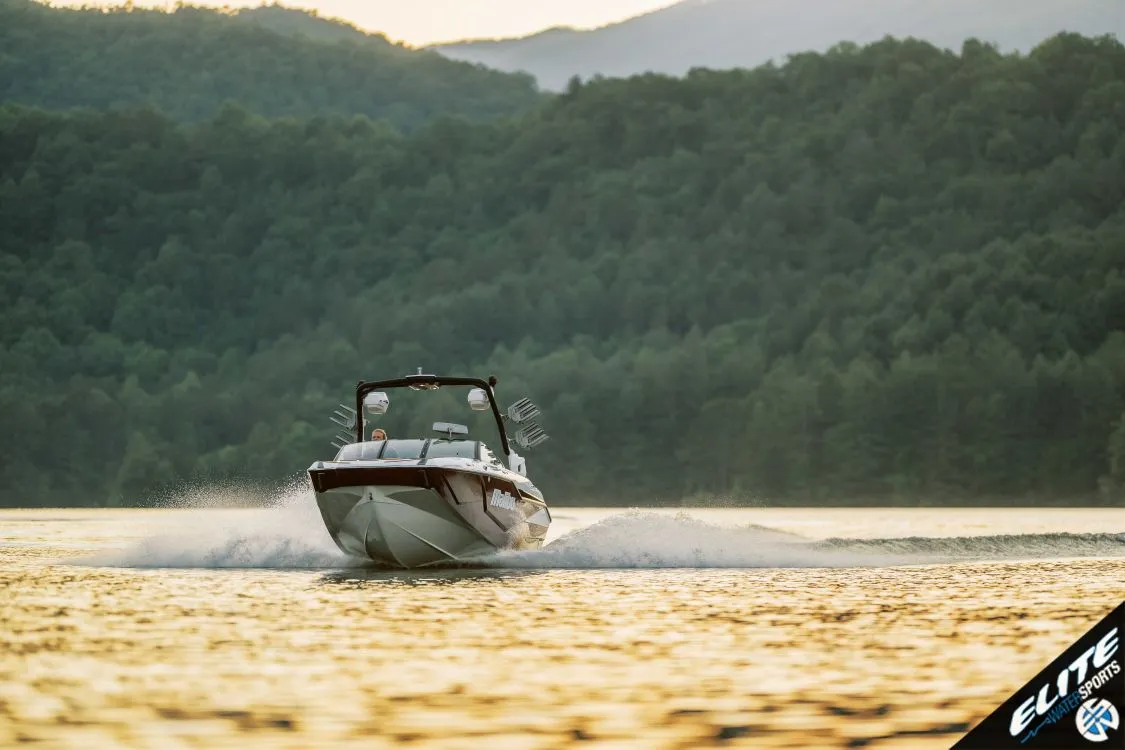 Malibu M230