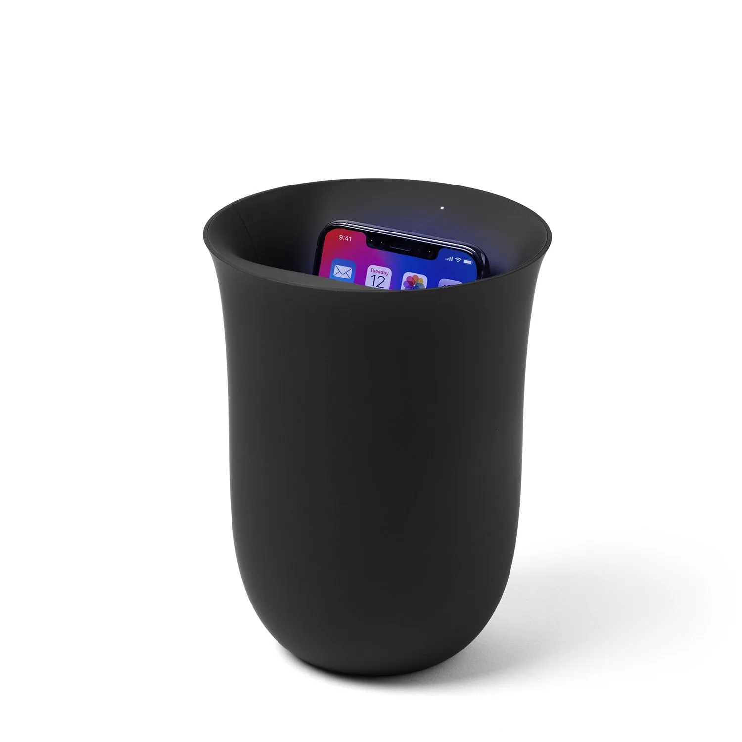 OBLIO - Wireless charging station with built-in UV sanitizer