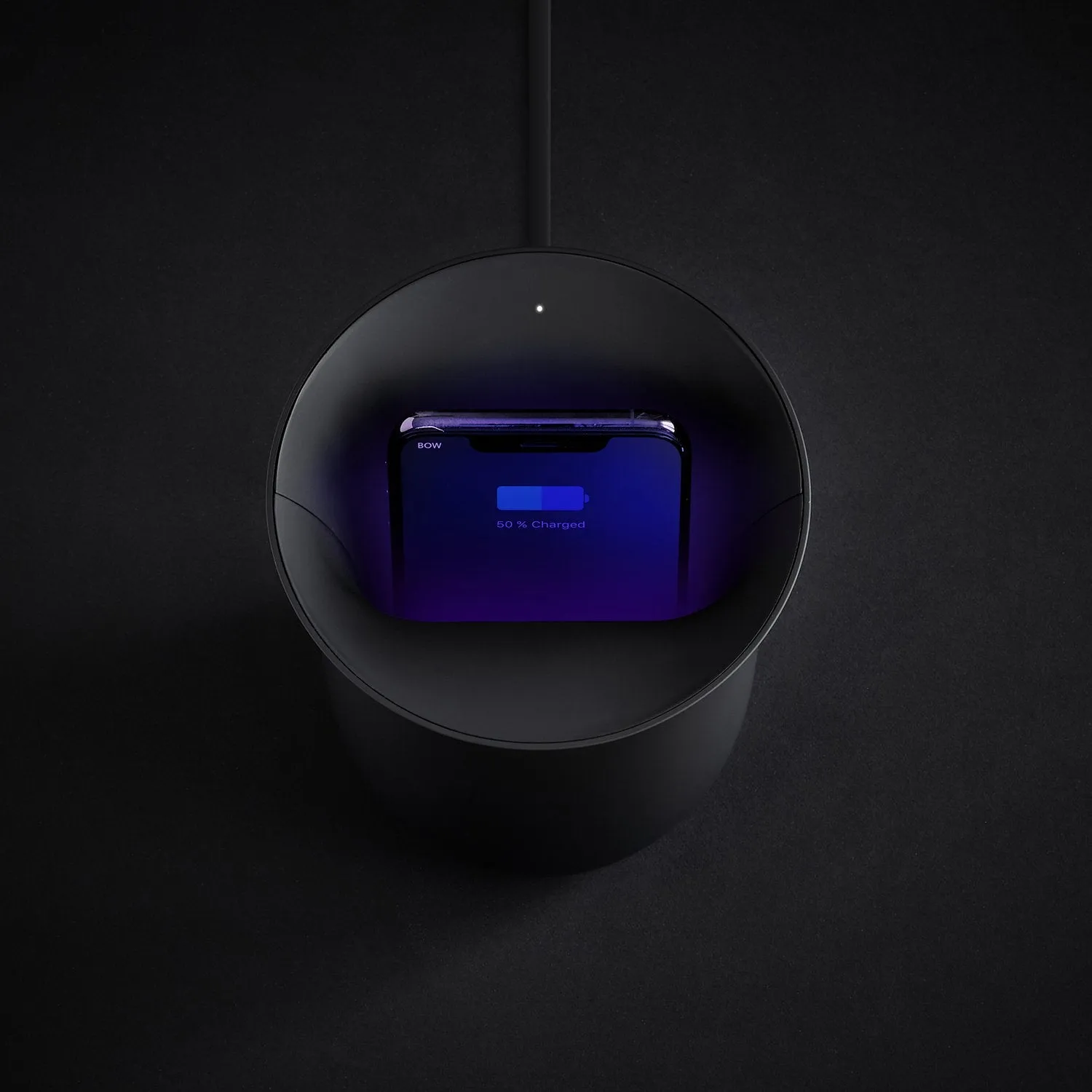 OBLIO - Wireless charging station with built-in UV sanitizer