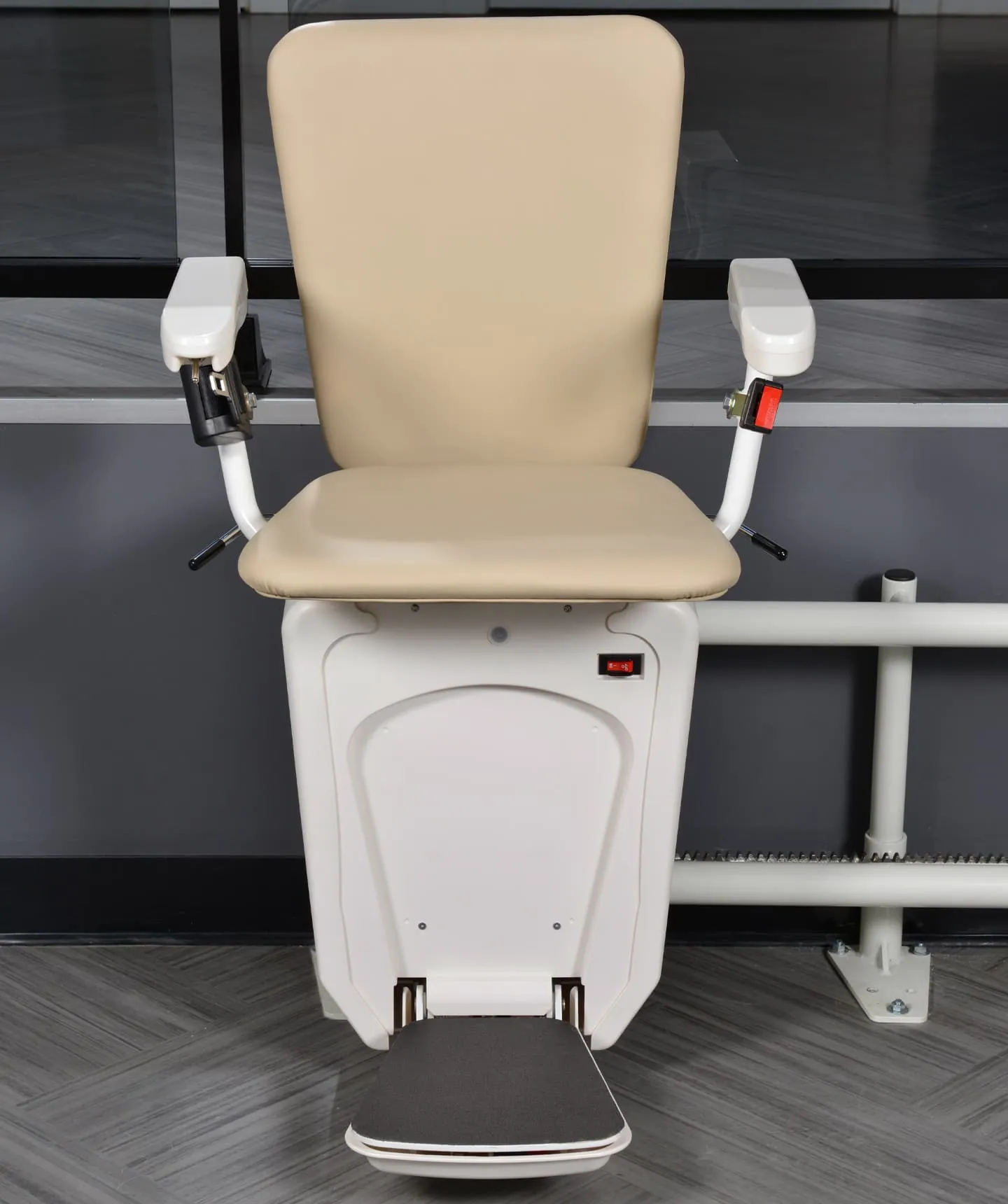 Savaria Stairfriend 23 - Curved Stairlift