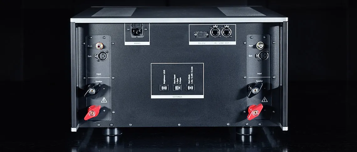 Soulution 711 stereo amplifier