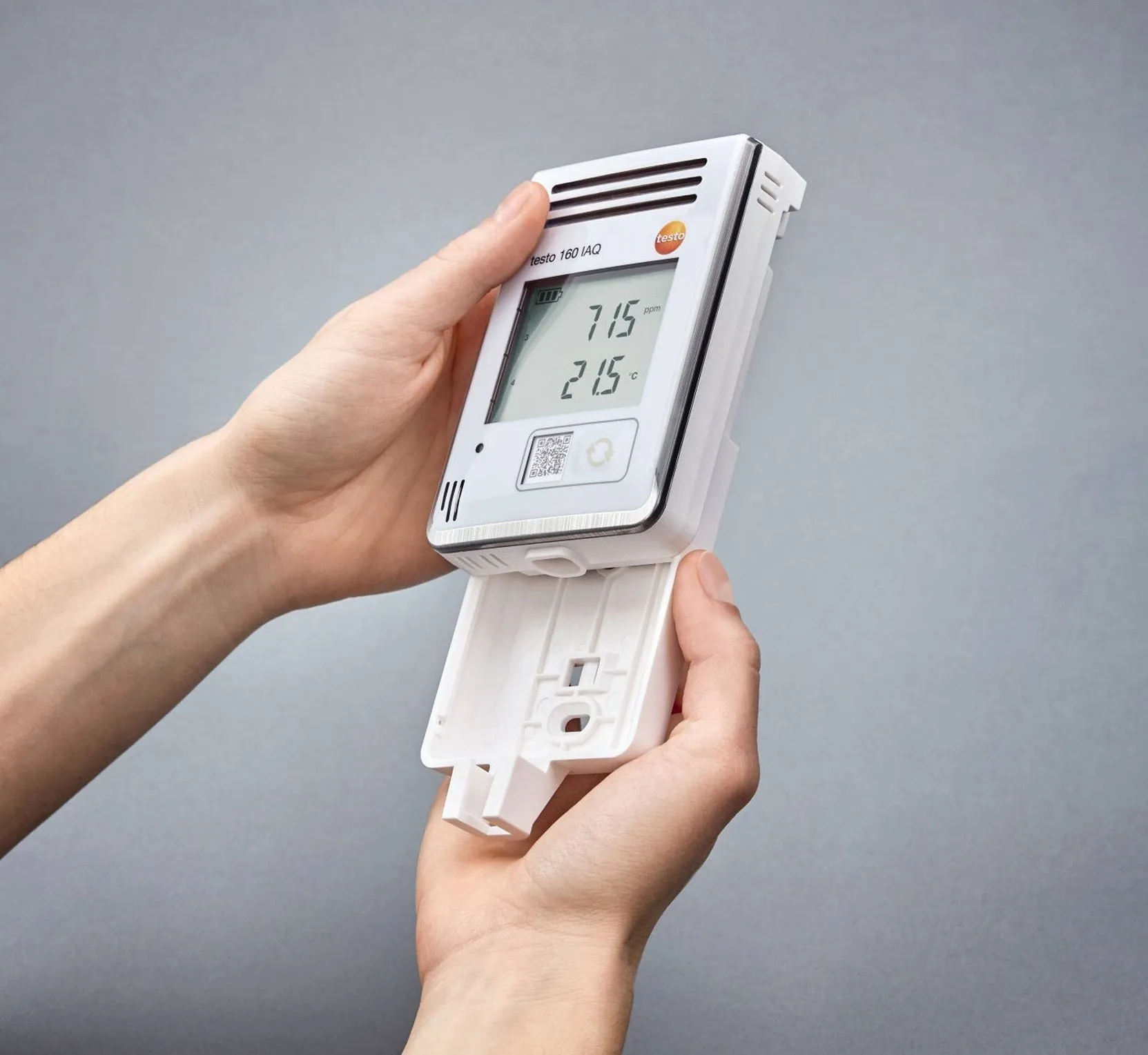 WiFi Data Logger for Indoor Air Quality, Testo 160 IAQ